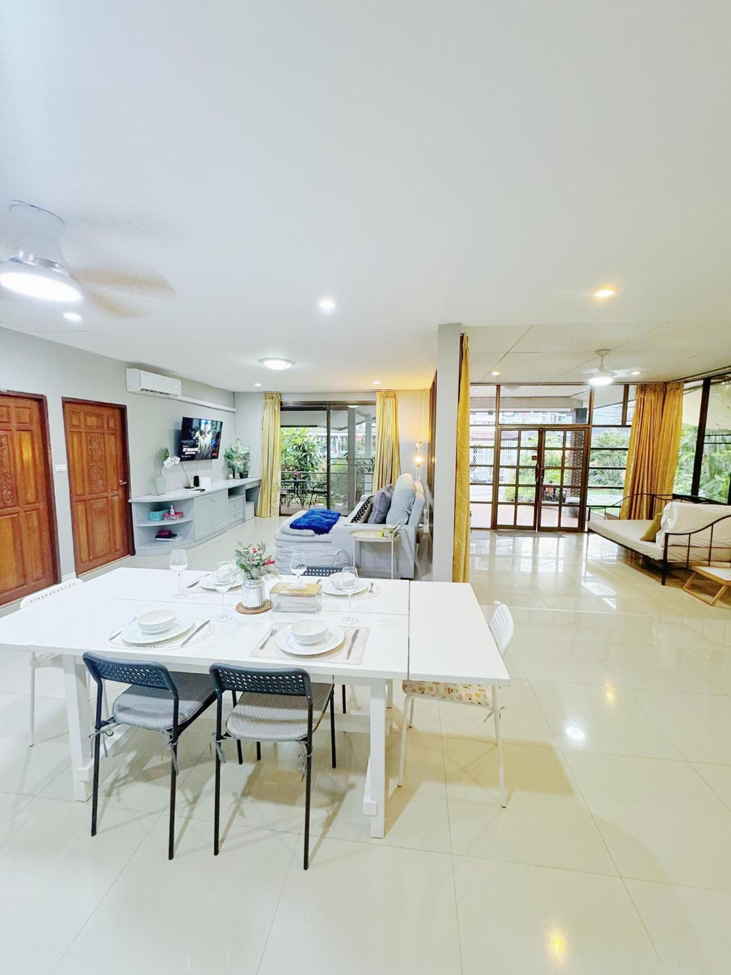 Sun And Moon House 別墅 Pattaya